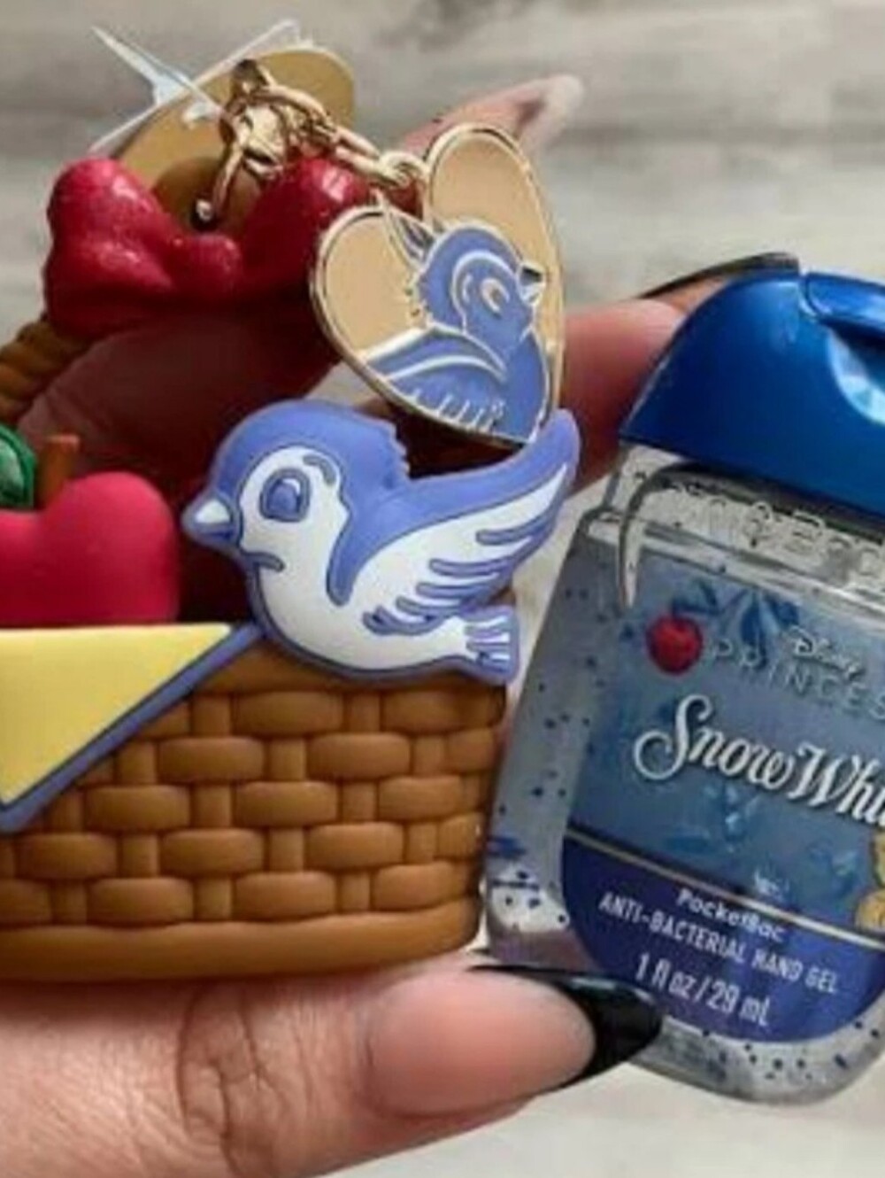 Bath And Body Works Snow White Keychain Hand Sanitizer Holder And Sanitizer